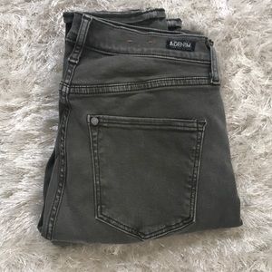 H&M skinny regular waist SHAPING DENIM ✨size 28/32
